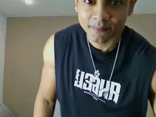 eross_king from Flirt4Free is Freechat
