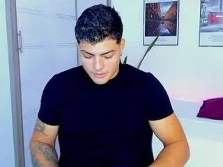 evan_tyler from Flirt4Free is Freechat