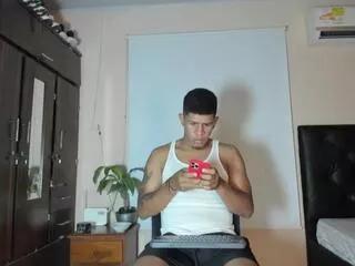 felipe_reyes from Flirt4Free is Freechat