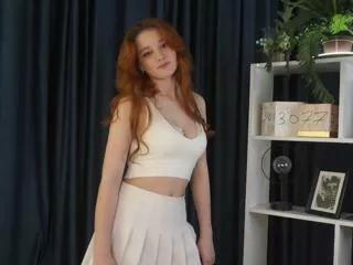 Discover our girls online shows and discover the company of countless livestreamers, with stunning shapes, sex toys and more.