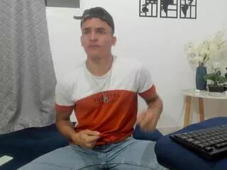 george_mccallister from Flirt4Free is Freechat