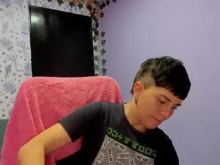 Hanna_plu webcams show profile image 