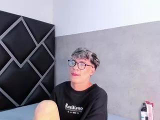 harley_davies from Flirt4Free is Freechat