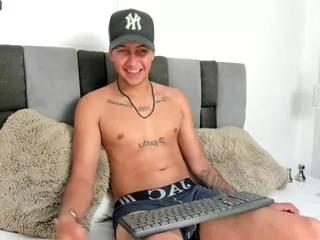 jeick_thomson from Flirt4Free is Freechat