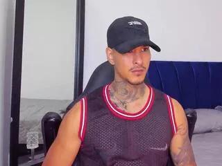 Jiro_kenji webcams show profile image 