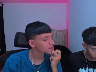juan_lisarazo_steven_castellanos from Flirt4Free is Freechat