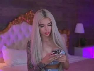 Discover our girls online shows and discover the company of countless livestreamers, with stunning shapes, sex toys and more.