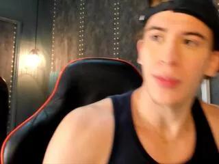 kael_brown from Flirt4Free is Freechat