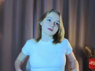 kenna_ladieu from Flirt4Free