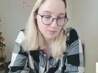 kira_tarot from Flirt4Free is Freechat