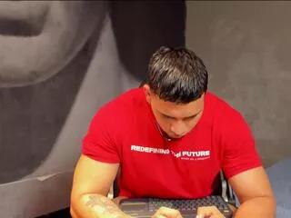 Kraven_corvinus webcams show profile image 