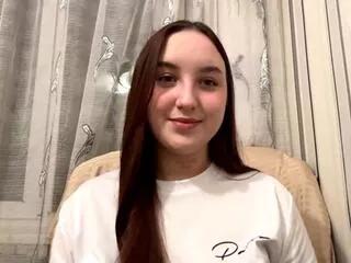 Discover our girls online shows and discover the company of countless livestreamers, with stunning shapes, sex toys and more.