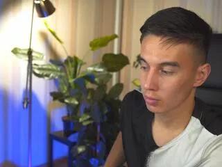 Photos of leo_kaniss from Flirt4Free is Away