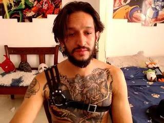 leyton_big from Flirt4Free is Freechat
