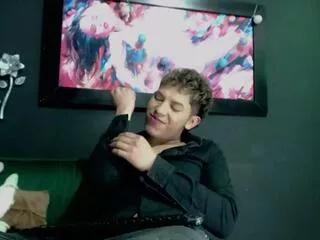 liam_parkerr from Flirt4Free is Freechat