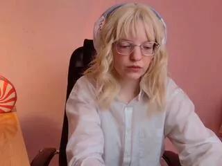 lizette_wolfard from Flirt4Free is Freechat