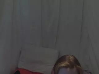 Lora_foxy webcams show profile image 