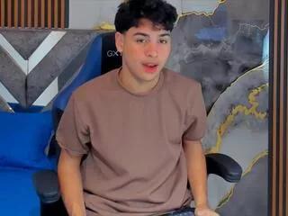 Photos of lord_mackhenzy from Flirt4Free is Freechat