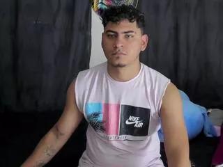 martin_ceballos from Flirt4Free is Freechat