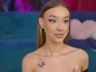 Discover our girls online shows and discover the company of countless livestreamers, with stunning shapes, sex toys and more.