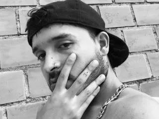 master_zeth from Flirt4Free is Freechat