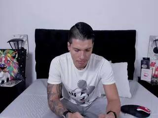 mat_fire from Flirt4Free is Freechat