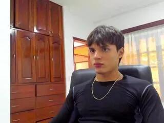 matteo_costa from Flirt4Free is Freechat