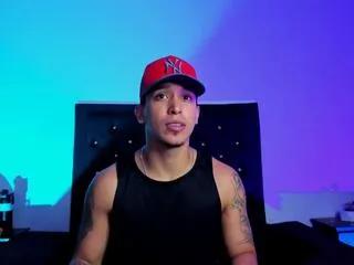 mattew_dluca from Flirt4Free is Freechat