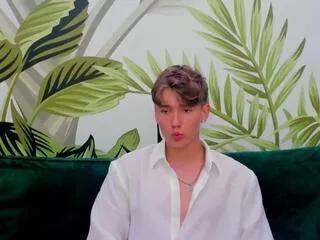 matthew_bieber from Flirt4Free