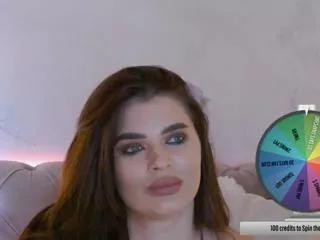 Discover our girls online shows and discover the company of countless livestreamers, with stunning shapes, sex toys and more.
