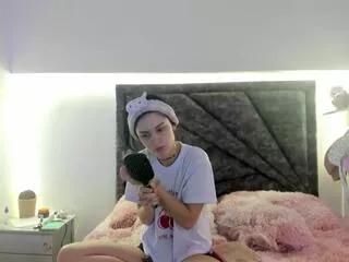 moon_noir from Flirt4Free is Freechat