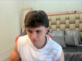 nick_finne from Flirt4Free is Freechat