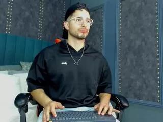 nick_moss from Flirt4Free is Freechat