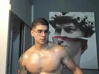 nicolas_dwayne from Flirt4Free is Freechat