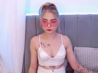 nina_elle from Flirt4Free