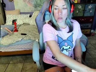 nina_luv from Flirt4Free