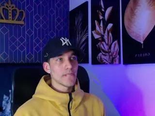 Noah_brigth webcams show profile image 