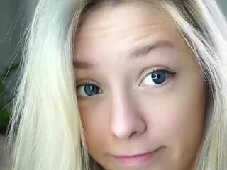 Odella_curvey webcams show profile image 