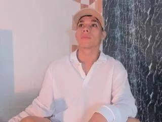 Oliver_villa webcams show profile image 