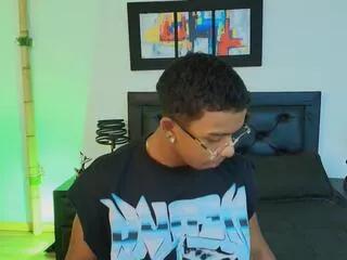 romeo_kiing from Flirt4Free is Freechat