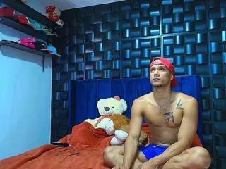 roy_barney from Flirt4Free is Freechat