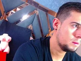 ryan_evanns from Flirt4Free is Freechat