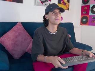 Photos of saul_stonee from Flirt4Free is Freechat