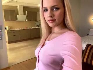 temika_nehls from Flirt4Free is Freechat