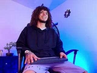 thomas_skinny from Flirt4Free is Freechat