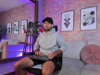 tyler_brownn from Flirt4Free is Freechat