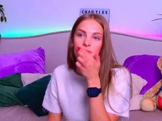 tyra_diamond from Flirt4Free is Freechat