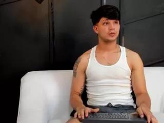 williams_launther from Flirt4Free