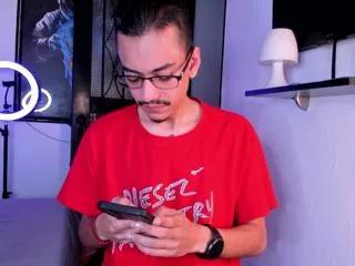 Yader_slim webcams show profile image 