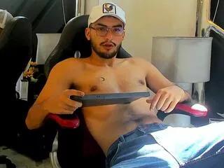 yoggi_aron from Flirt4Free